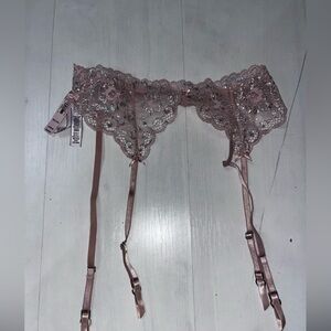 Victorias Secret Dream Angels Allure Silver Shine Garter Belt Evening Blush